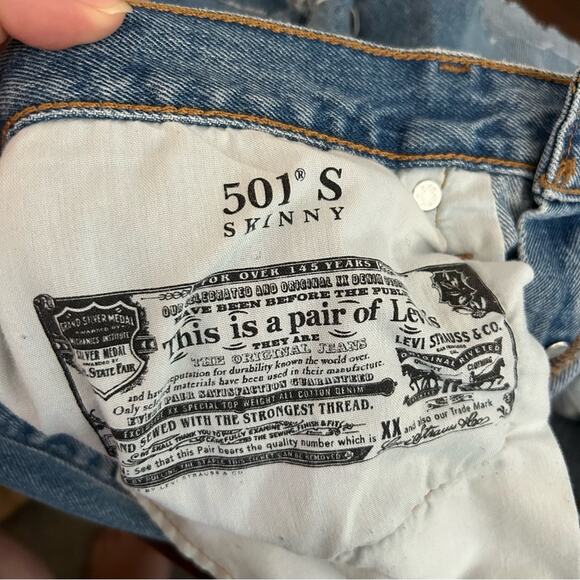 Levi's 501 Button Fly Jean Shorts Cutoff Frayed High Rise Light Wash 33 - Picture 6 of 13